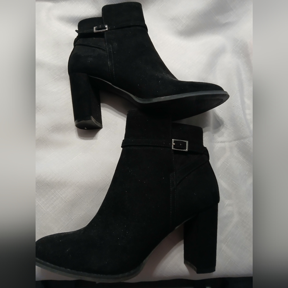 Banana Republic Ankle Boots High Heel Buckle Zipper Faux Suede